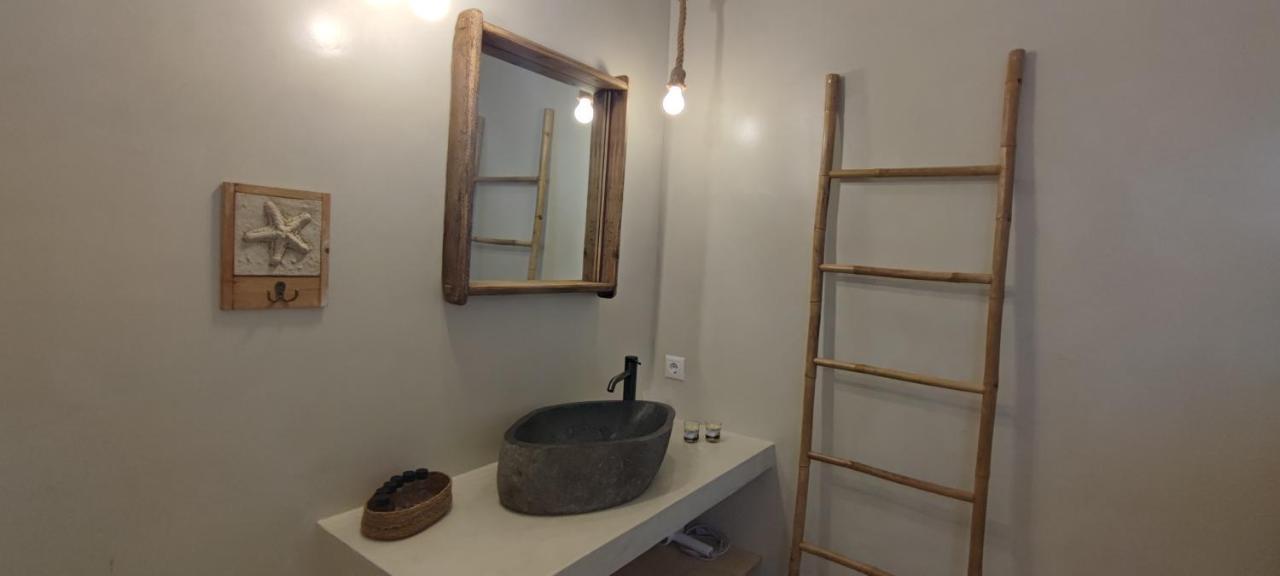 Diana'S Luxury Suites Kitnos Zewnętrze zdjęcie